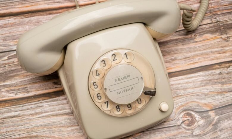 unblockable signal contact number