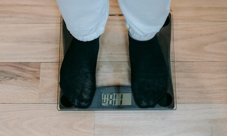 scaling online growth dynamics